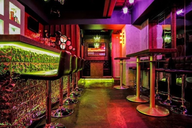 渋谷のガールズバーFarell