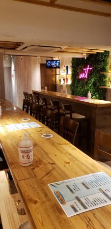 浅草のガールズバーWIT