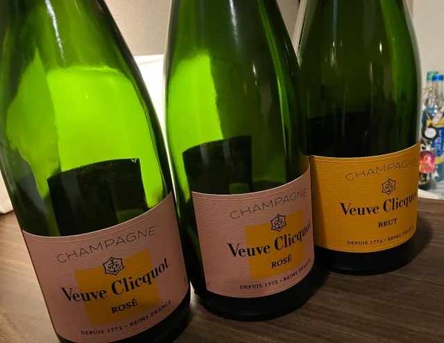 新橋のスナックSNACKQUEEN