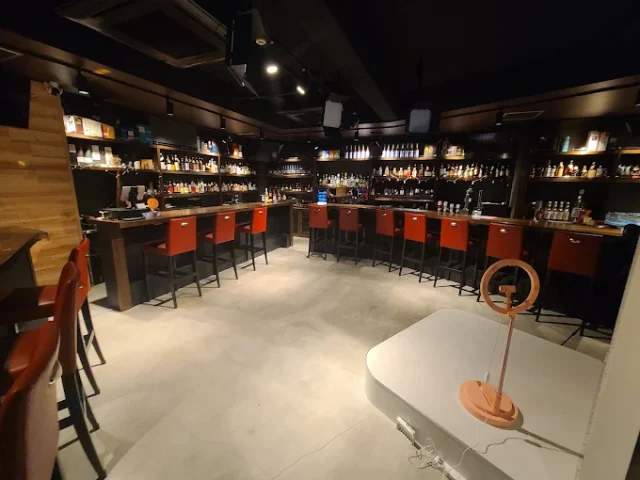 目黒のガールズバー東京まじっくぽーしょん目黒店