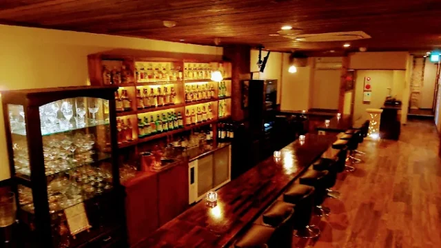 浦和のガールズバーLady'sBarR(アール)